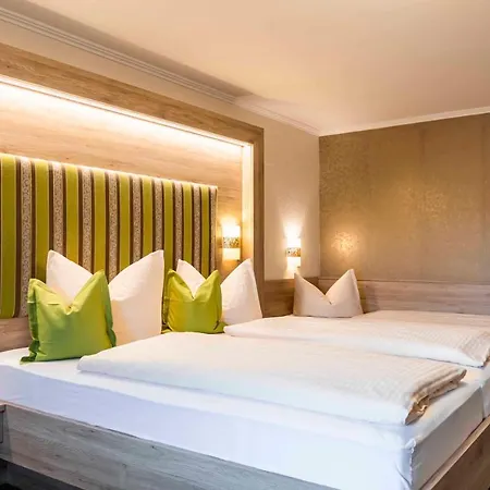 Hotel Gasthof Metzgerei Stoberl 3*