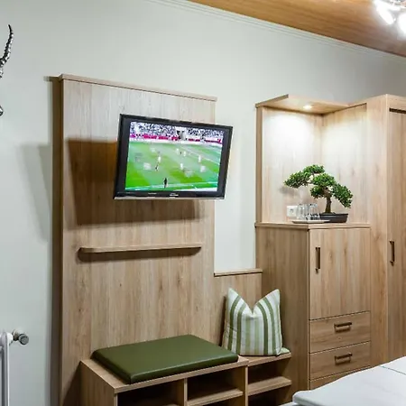 Metzgerei Stoeberl Otel 3*